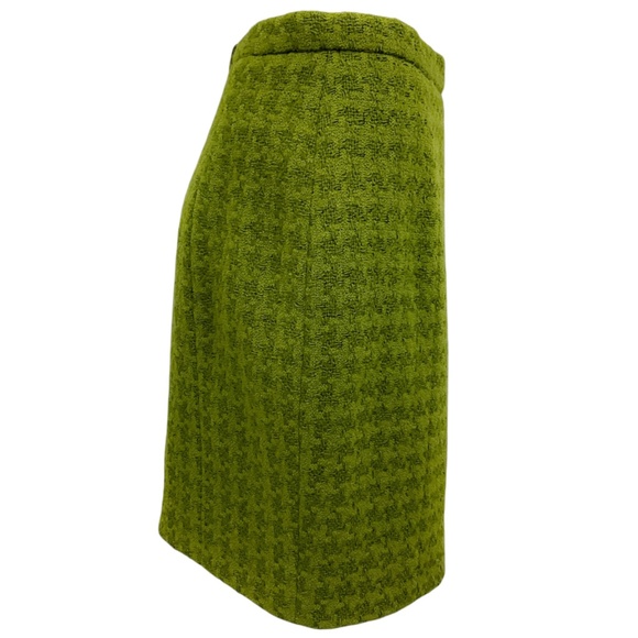 Chanel Boutique Vintage Green CC Logo Button Houndstooth Wool Skirt - Picture 2 of 7